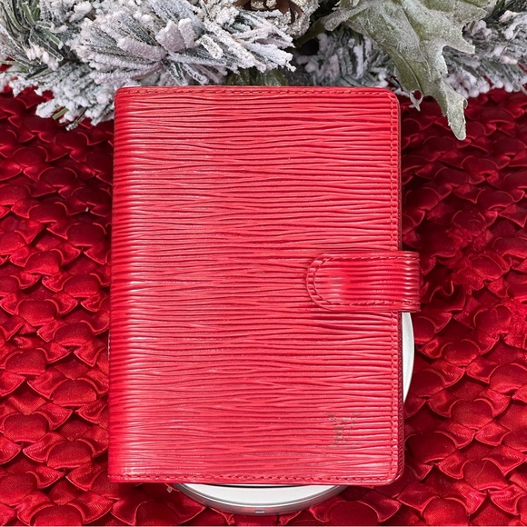 Authentic LOUIS VUITTON Red Epi Agenda cover/Wallet - Picture 13 of 13